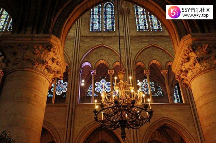 巴黎圣母院内景