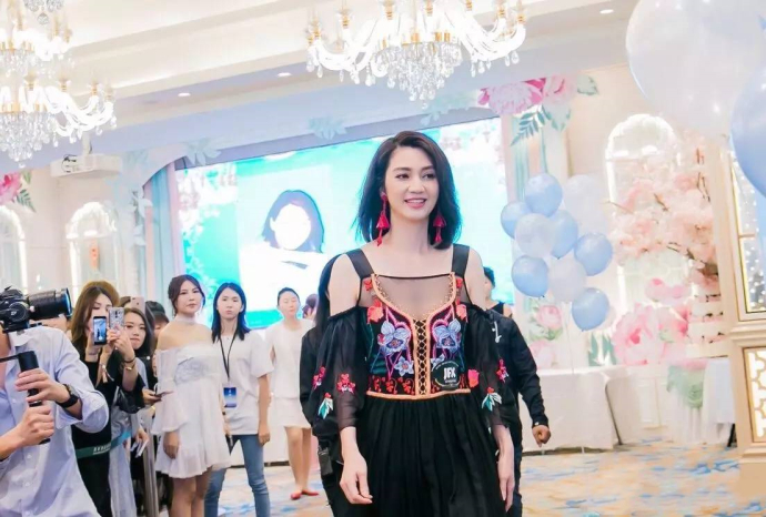 洪欣活动现场照