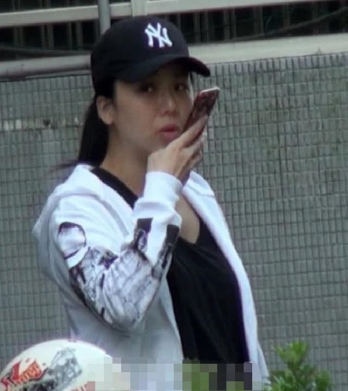 江佩蓉身材走样