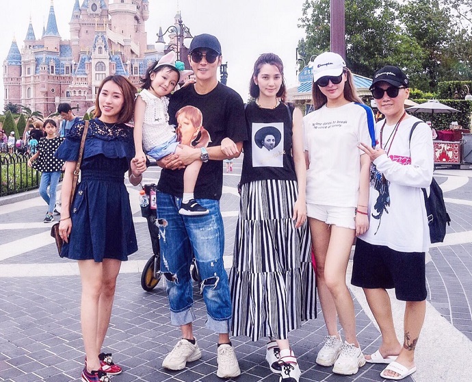 张丹峰洪欣毕滢