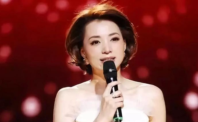 董卿健康状况