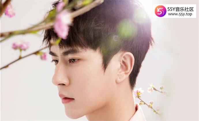 于朦胧什么背景