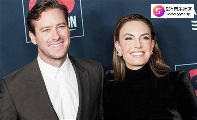 汉莫与妻子离婚