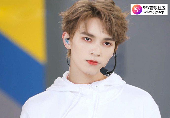 何昶希退出乐华娱乐的原因