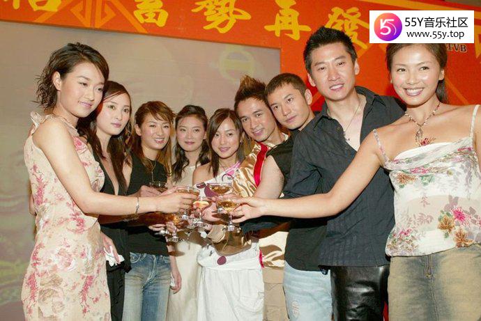 还珠3紫薇小燕子合照回忆杀