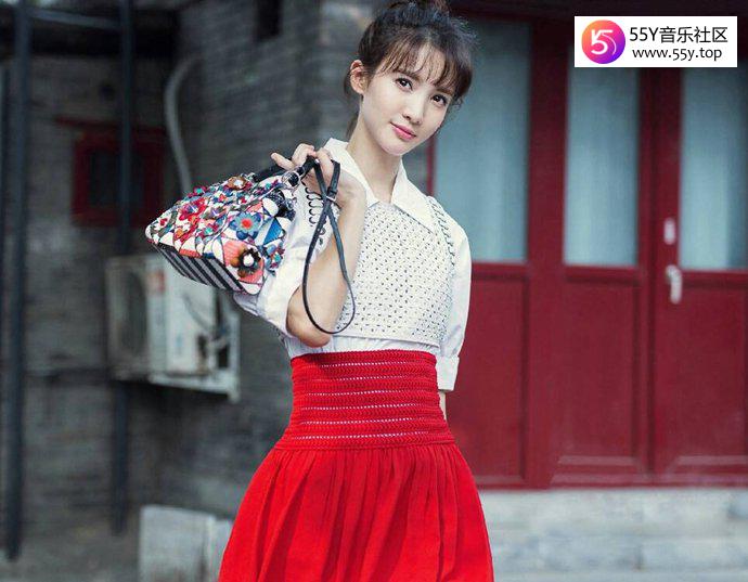 金晨恋情史曝光 前任男友一个比一个背景惊人