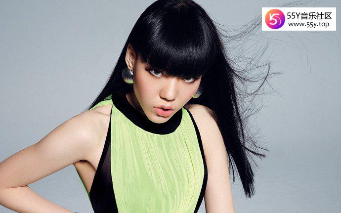 吴莫愁地铁广告吓哭小朋友