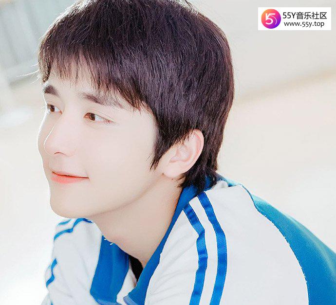 张新成家境如何