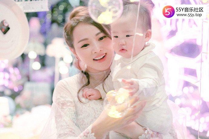 伊能静和女儿小米粒