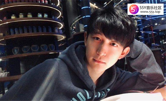 少年之名凡宇个人资料