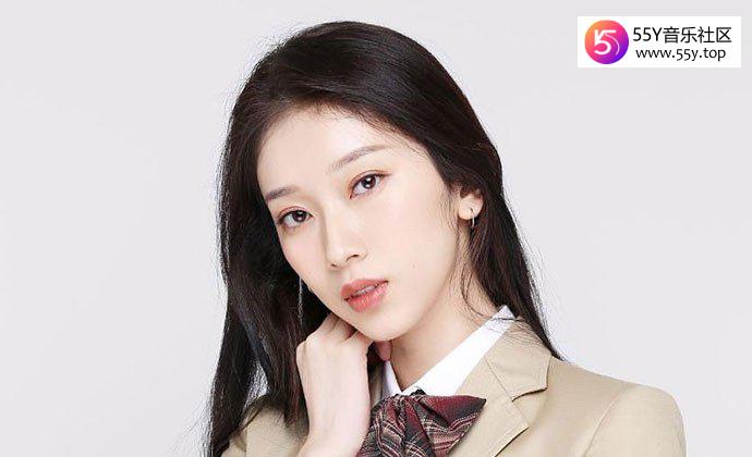 刘令姿家庭背景