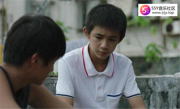 荣梓杉扮演张朝阳