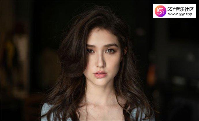 演员恩美是中美混血