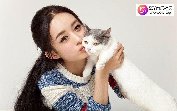 赵丽颖和黄晓明参加中餐厅