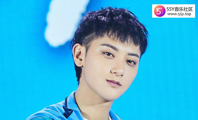 黄子韬有喜欢的人了吗 被造谣与公司艺人徐艺洋关系特殊