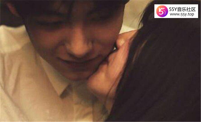 马浩东刘胭亲密照