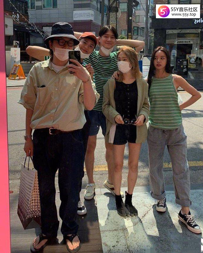 请回答1988主演重聚 网友们纷纷感慨感情真好