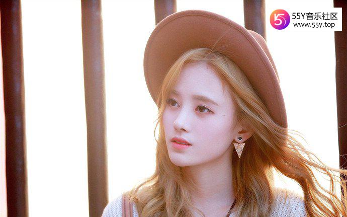 张翰鞠婧祎互动甜蜜