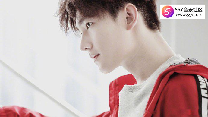 杨洋告别综艺五年之后首次出现