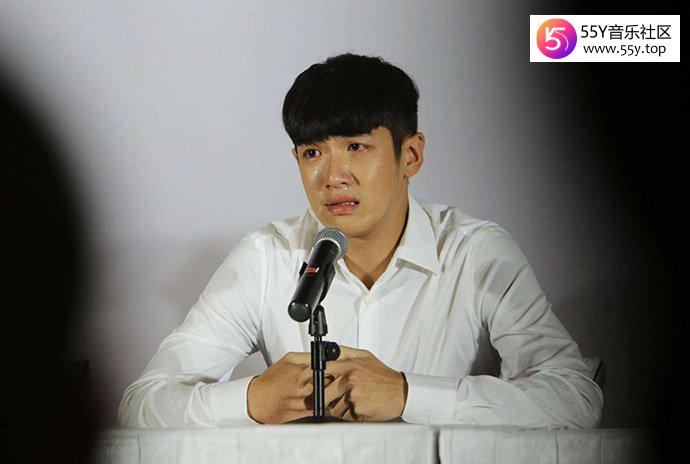 柯震东成功复出 现场哭诉卖惨求原谅却遭网友翻过往称不值得