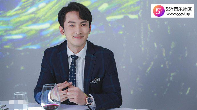 《燃烧》中张峻鸣演谁 对许佳桐痴心一片却换来那么惨的结局