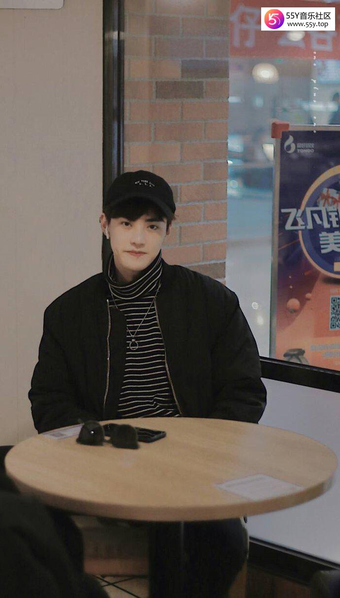 嘉羿被爆频繁更换女友逼她打胎