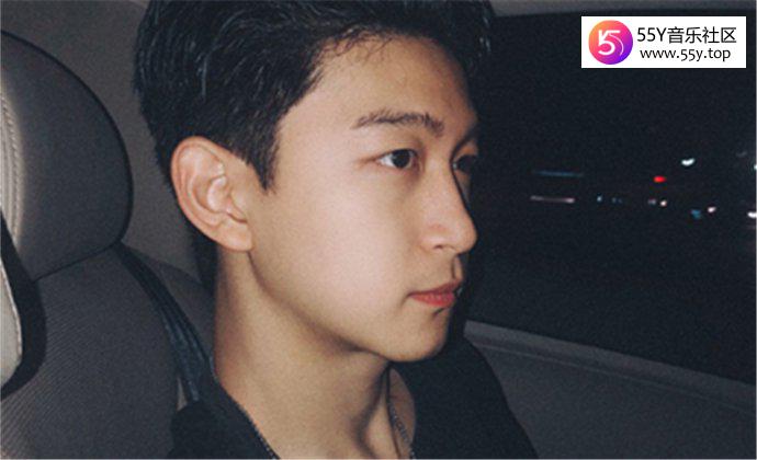 少年之名凡宇照片