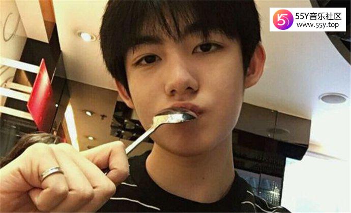 马浩东女朋友照片 大7岁女友刘胭变前任分手过程太惊人