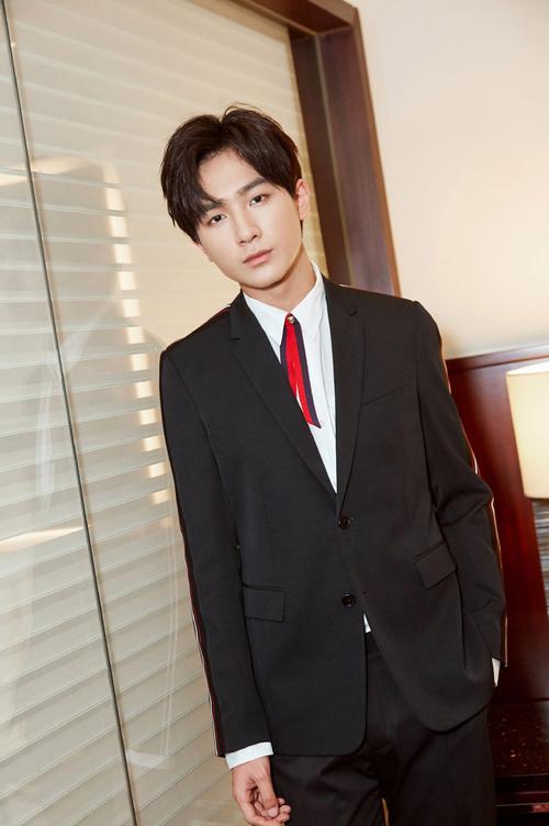 李宏毅多高多重多大
