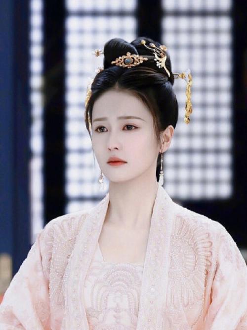白鹿22年都有什么新剧 白鹿和王鹤棣的新剧什么时候开播的