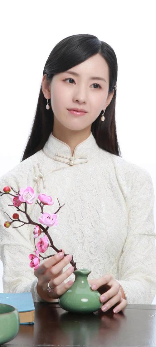 陈都灵为什么不火 为什么陈都灵这么楚楚动人呢