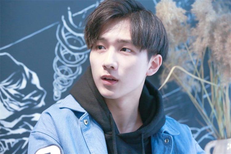 李宏毅为什么不火 李宏毅为什么不参加exo