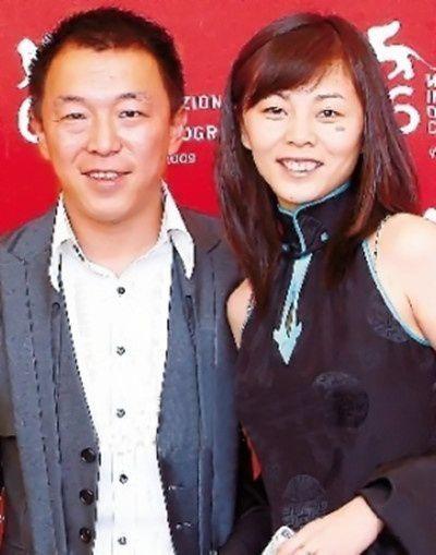 黄渤的现任妻子是谁 黄渤结了多少婚啊
