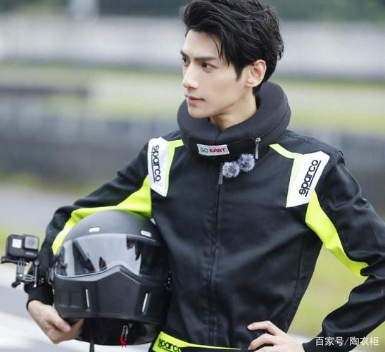 罗云熙私下开什么车 追光者罗云熙开的什么车啊