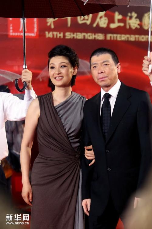 冯小刚徐帆现状如何 导演冯小刚有几个孩子啊
