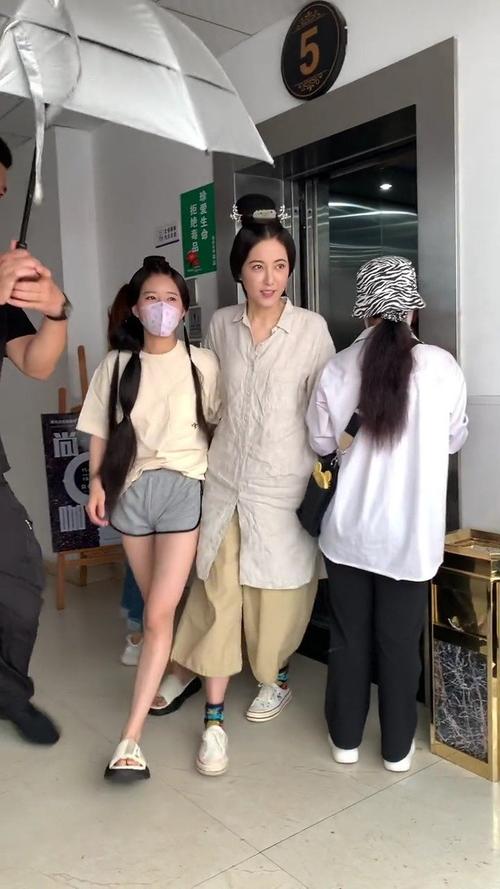 赵露思曾黎身高 吴磊赵露思身高多少啊