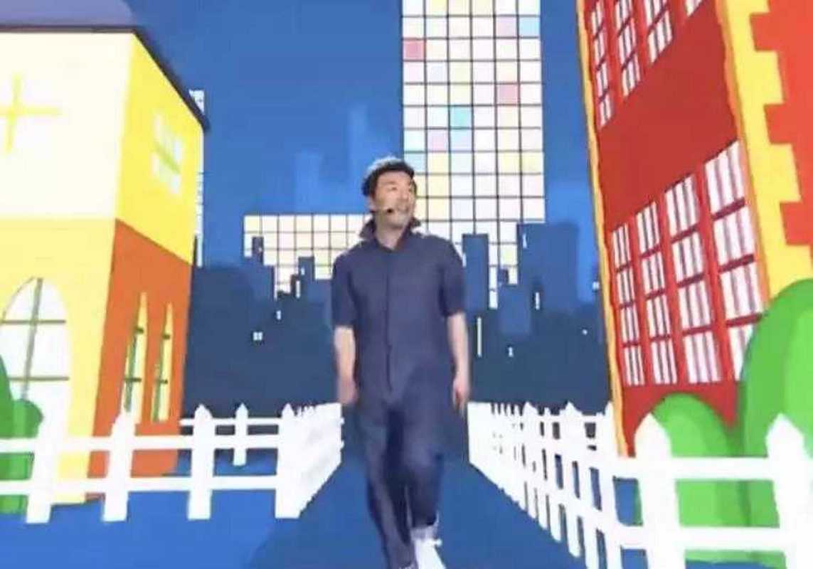 黄渤跑步机2014唱的是什么歌曲(黄渤在春晚上唱过的歌)