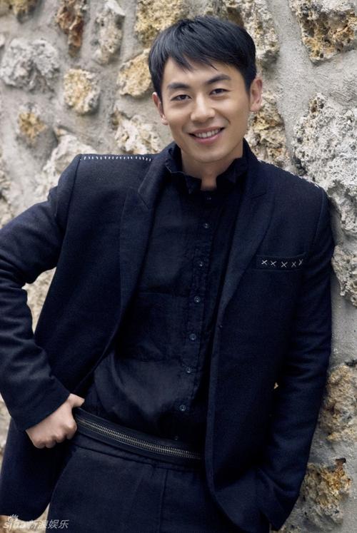 朱亚文长相属于什么类型(朱亚文单眼皮还是双眼皮)