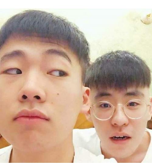 郭麒麟为什么叫张云雷舅舅(张云雷是郭德纲的什么人物)
