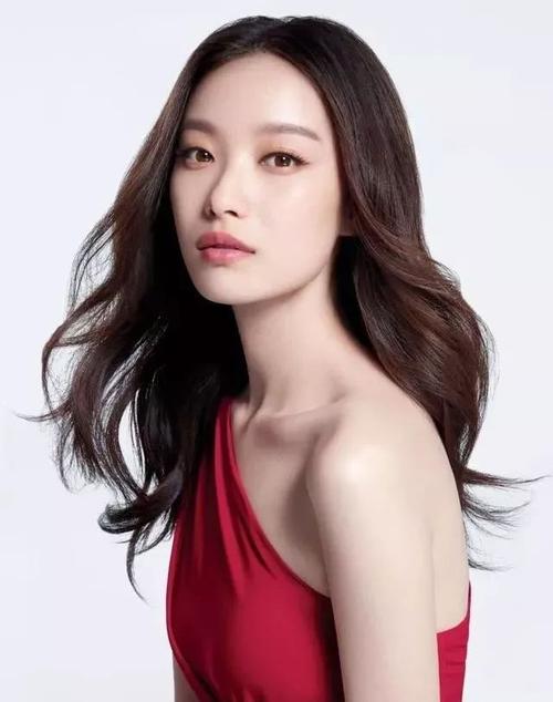 中国皮肤第一白的美女是谁(山西盛产美女县)