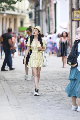 张雨绮旅游节目叫什么来着的(李雪琴戚薇张雨绮是什么节目出现的)