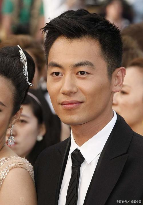 朱亚文所有的电影有哪些名字(2017年朱亚文主演的电影是什么)