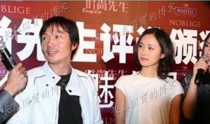 江一燕和罗红一起参加活动