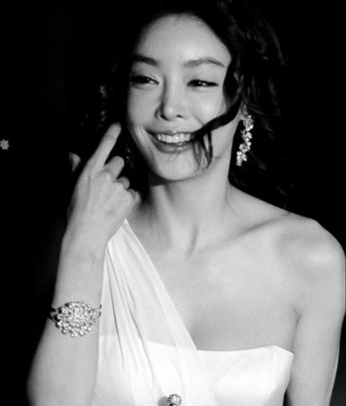 张紫妍被强迫提供性服务