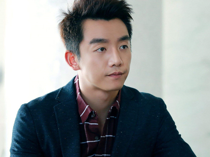 郑恺疑似耍大牌此前曾拒绝和主持人握手