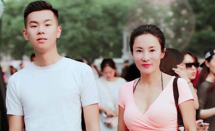 刘叶琳近照