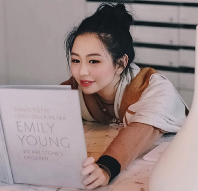 沈月邱淑贞女儿