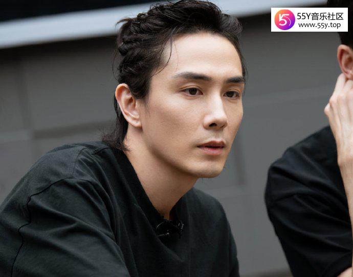 李承铉照片