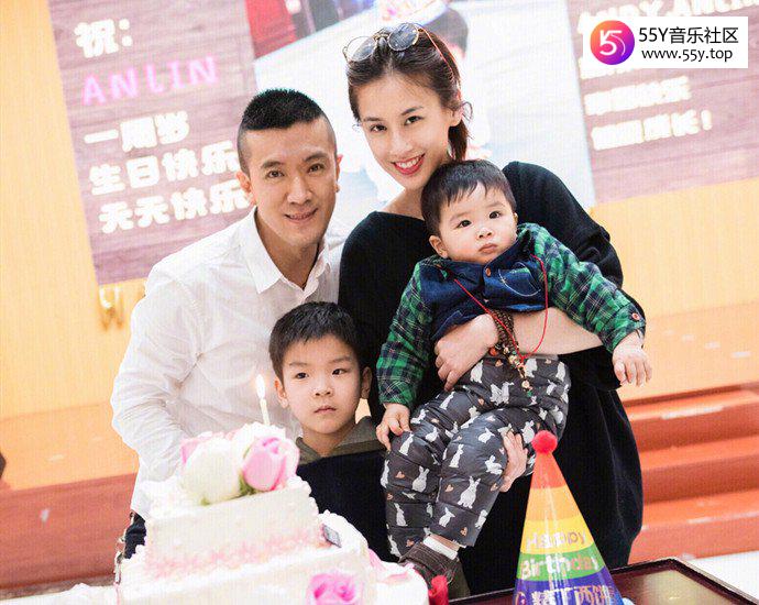 黄圣依隐忍多年