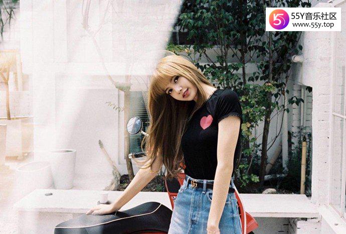 Lisa的家世背景曝光